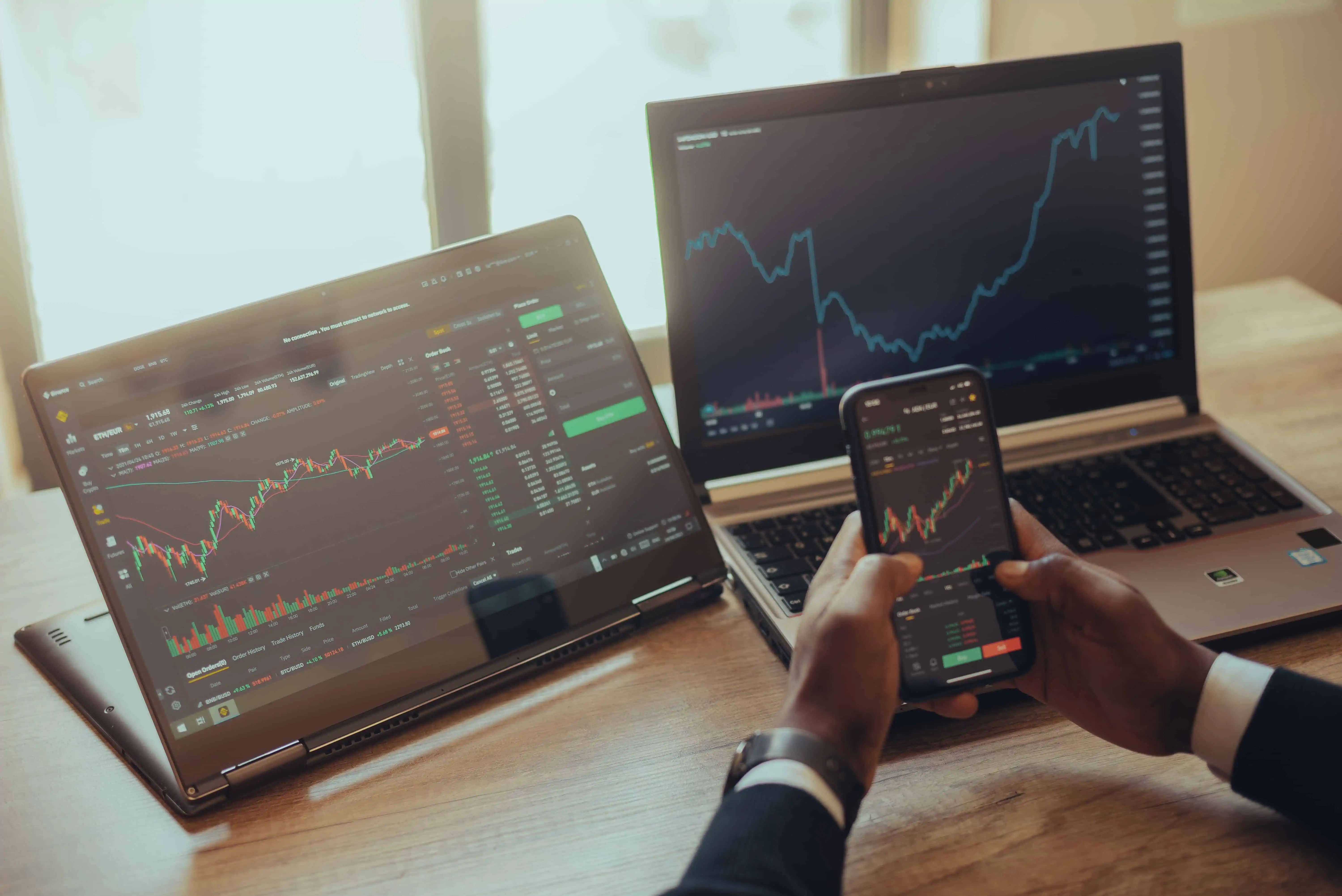 AI-Powered Trading Apps See Record Growth Among First-Time Investors... hero image