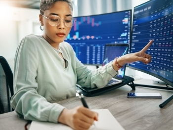 AI-Powered Crypto Trading: How Algorithms are Revolutionizing Investments post related image
