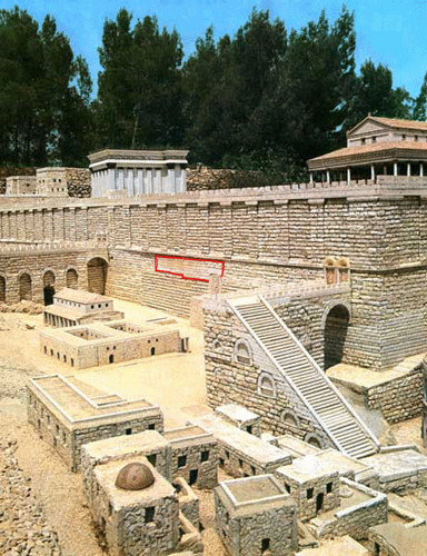 Photo of Robinson's Arch in the Second Temple Model